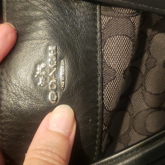 Coach classic bag- perfect size - Picture 2 of 4